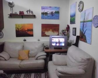 B&B con cucina La Ninfea - 卡爾塔吉羅 - 客廳