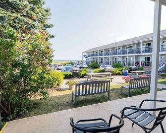 Kebek 3 Oceanside Motel - Old Orchard Beach - Patio