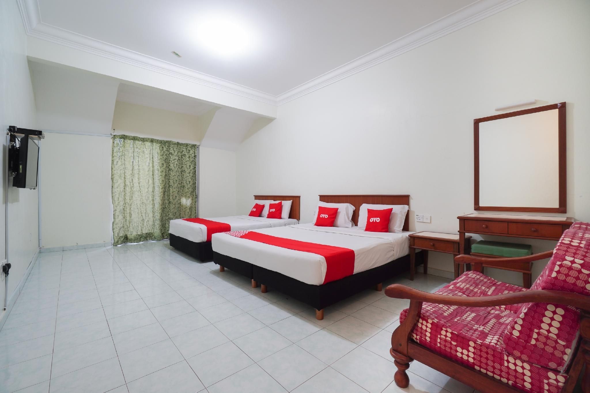 OYO Home 89484 Teluk Batik Resort