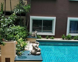 Luxury condo next to MRt station - Bangkok - Piscine