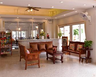 Anchalee Resort - Bang Saphan - Lobby