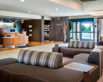 Courtyard by Marriott Dallas Arlington/Entertainment District - Arlington - Lobby