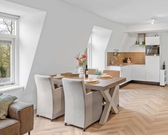 Unique penthouse near city center and Park - Roosendaal - Essbereich