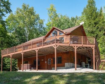 Sunday River Retreat | 3 Bed, 3 Bath - Newry - Edificio