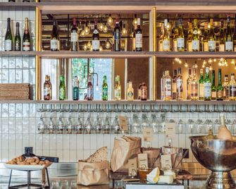 هوم هوتل ميكتاجونين - غوتنبرغ (السويد) - بار