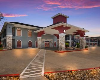 Best Western Huntsville Inn & Suites - Huntsville - Gebouw