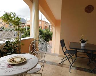 B&B Sos Manneddos - Posada - Balkon