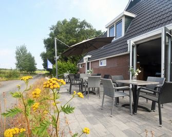 De Kan Hoeve - Oudega (Gemeente Smallingerland) ) - Patio