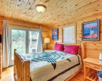 Hike, Ski, Atv & More: Deadwood Cabin W/ Grill - Deadwood - Bedroom