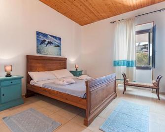 Affittacamere Casa del Sole - Cala Gonone - Habitación