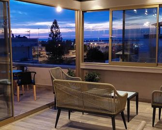Marvel Deluxe Rooms - Héraklion - Balcon