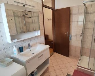 Frane House - Pivka