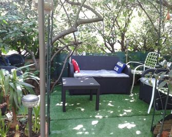 Domaine des Plantes - רן - פטיו