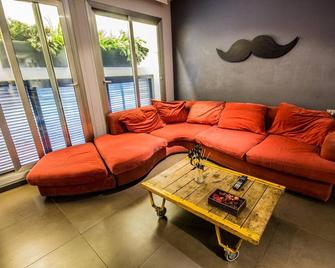 Don Moustache Hostel - Barcelona - Living room