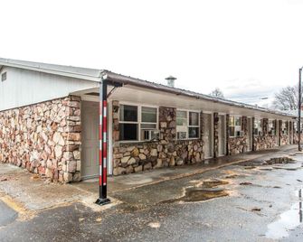 Rodeway Inn La Grande - Island City - La Grande - Gebouw