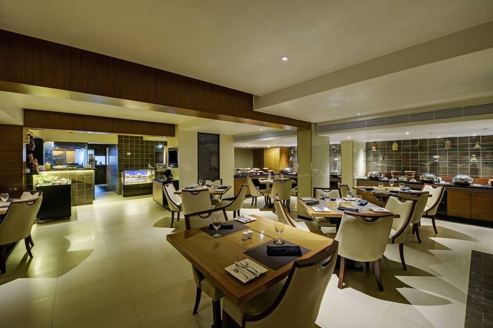 Ramee Guestline Hotel Juhu - Mumbai - Restaurant
