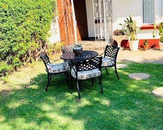 Comfort & convenience on a budget - Bulawayo - Patio