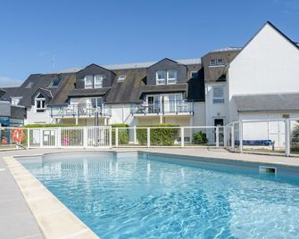 Pierre et Vacances La Voile d'Or - Île-aux-Moines - Piscina