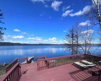 Little Bass Cabin - Kayaks & Clear Water Swimming - Grand Rapids - Балкон