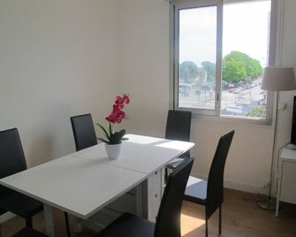 Appartement La Guignette - La Rochelle - Dining room