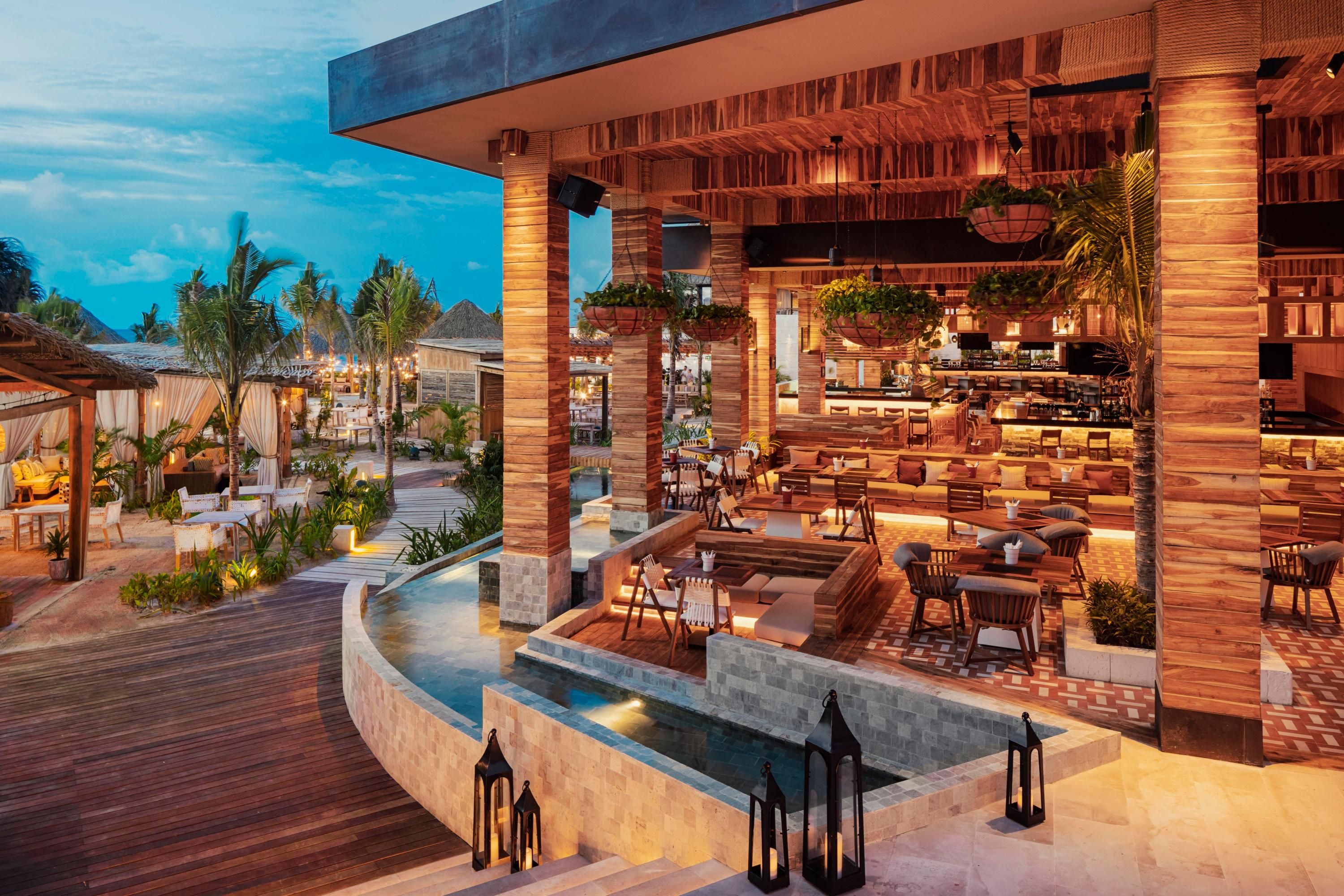 Jungala Hotel at VidantaWorld Riviera Maya - קנקון - בר