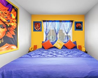 420friendly Game Arcade Dancepole Airport Dia - Denver - Bedroom