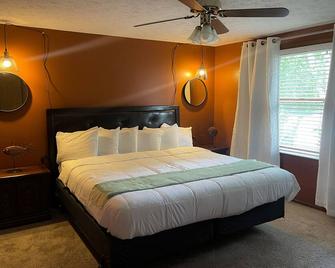 Spacious Family Getaway Cottage - Huron - Спальня