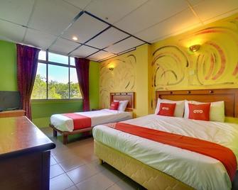 OYO 90929 Dj Hotel - Pangkor - Habitación
