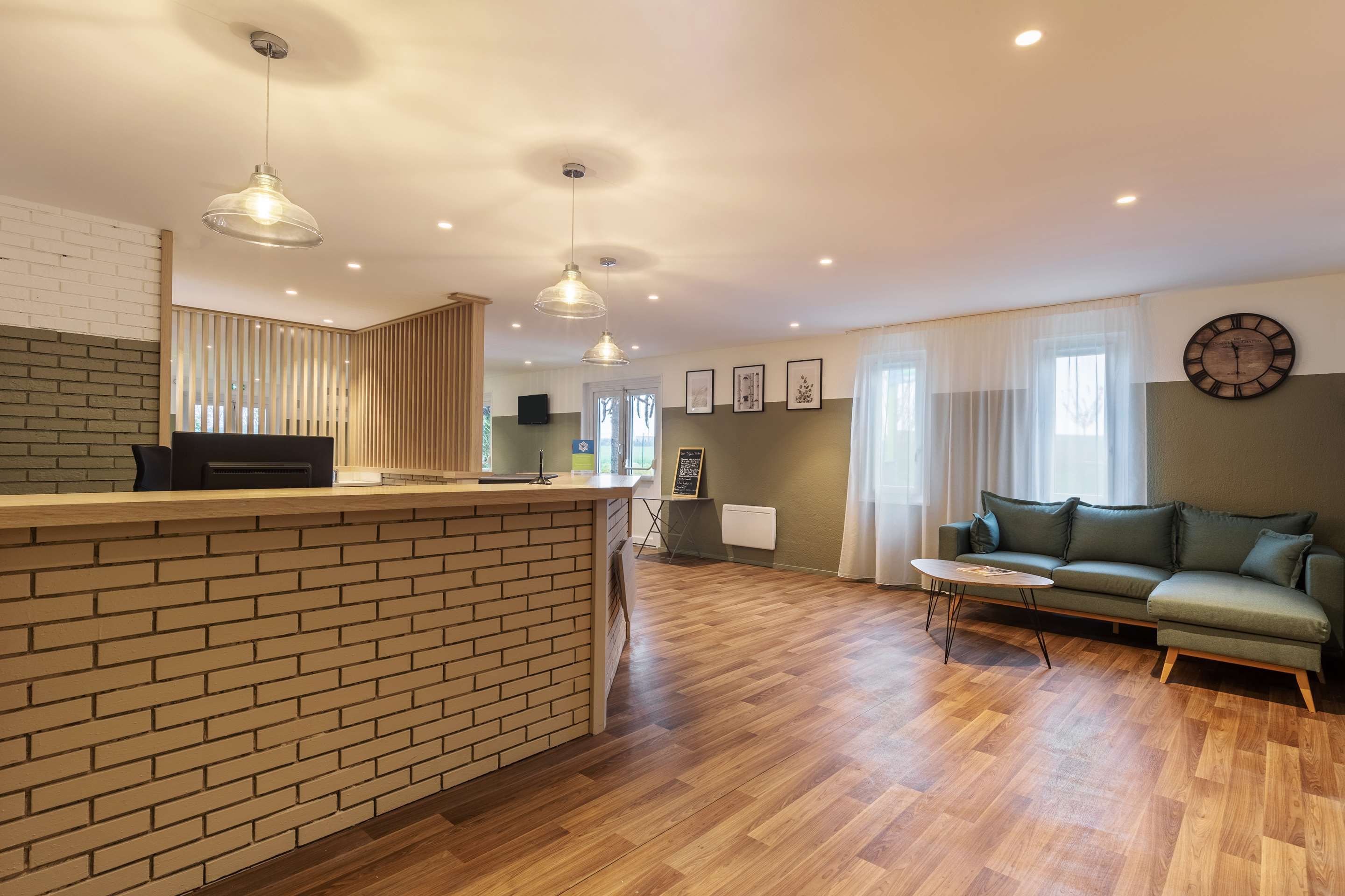 Sure Hotel by Best Western Plaisir - Plaisir - Reception