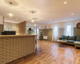 Sure Hotel by Best Western Plaisir - Plaisir - Reception