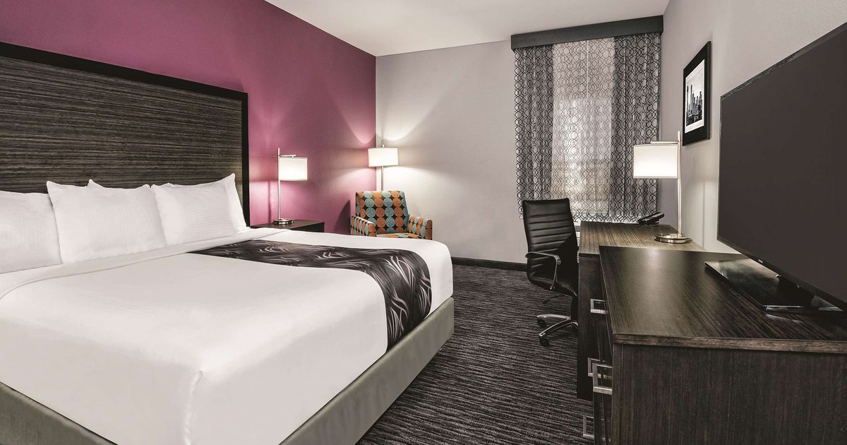 La Quinta Inn & Suites by Wyndham Dallas Grand Prairie North from 65