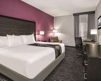 La Quinta Inn & Suites by Wyndham Dallas Grand Prairie North - Grand Prairie - Sovrum