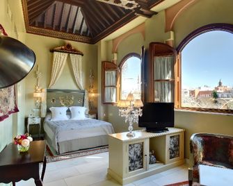 Sacristia de Santa Ana - Seville - Bedroom