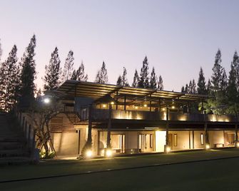 The Farmhouse at Polo Escape - Sattahip - Edificio