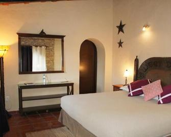 Hotel Parador Vernal - Bernal - Habitación