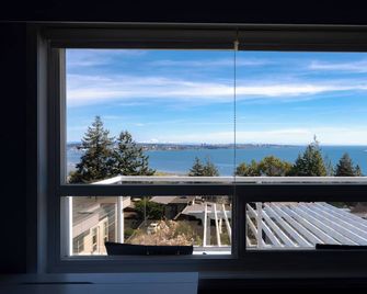 Victoria Ocean View B&B House - Victoria - Balcone