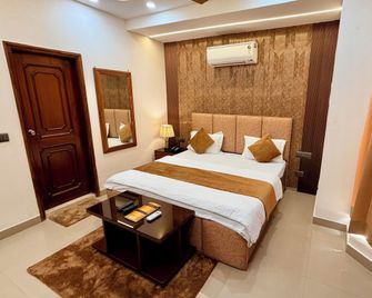 Kashish Residency and Banquet - Noida