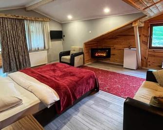 Yedigoller Hotel & Restaurant - Uzungöl - Bedroom