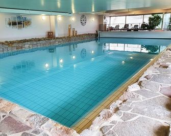 Sport Hotel Kenzingen - Kenzingen - Pool