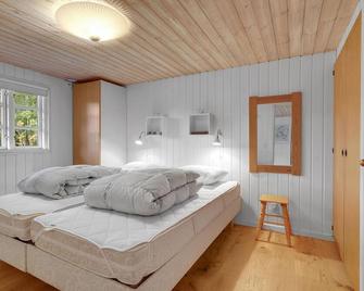 Cozy Home In Herning With Sauna - Herning - Bedroom