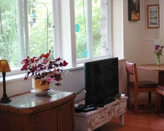 Furnished Studio Apartment - Waynesville - Jídelna