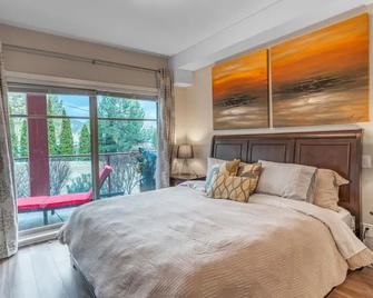 Perfectly Situated Condo at Amazing Resort #209 - Kelowna - Bedroom