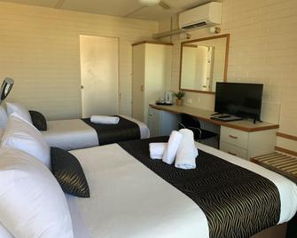 Crest Motor Inn - Queanbeyan - Κρεβατοκάμαρα