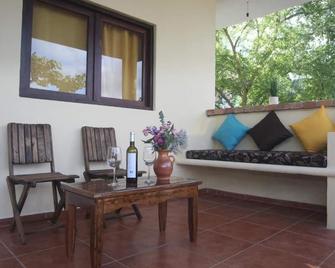Beautiful walking distance to the beach - Yelapa - Patio