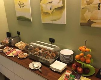 Guest House Residence - Messina - Buffet