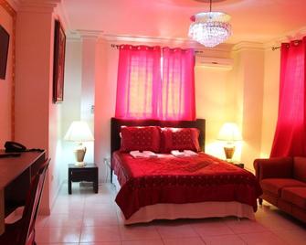 Hotel Luxe Confort - Delmas - Bedroom