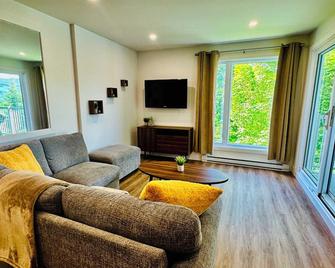 Swimming Pool Spa - Condo Mont Tremblant - Mont-Tremblant - Sala de estar