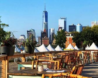 Rustic Glamping W/ Michelin Restaurant & Nyc Views - New York - Balcony