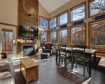 692 Disciples Village Condo - Boyne Falls - Comedor