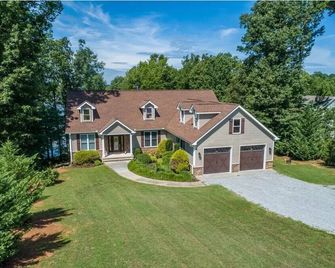 Still Waters Refuge | Main Lake Luxury w/ Spectacular Sunset Views of Lake - Bracey - Building